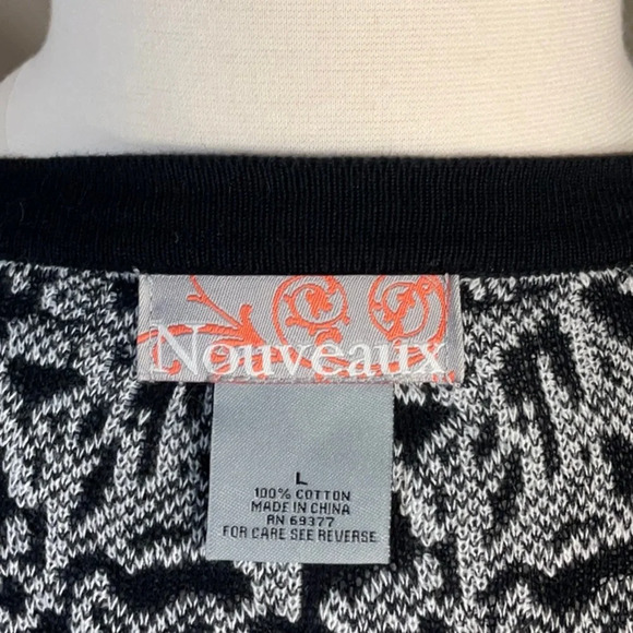 ‼️SALE 3/$35‼️ Nouveaux Button down sweater - Picture 6 of 7